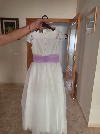 Vestido de comunión blanco y morado