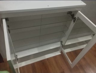 Mueble baño Ikea Hemnes madera y cristal