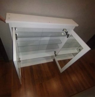 Mueble baño Ikea Hemnes madera y cristal