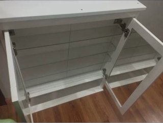 Mueble baño Ikea Hemnes madera y cristal