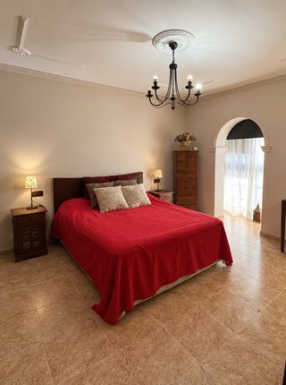 CHALET ADOSADO 4 DORMITORIOS + GARAJE EN CHICLANA