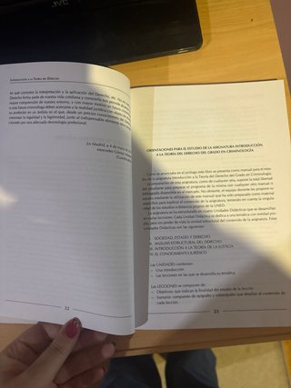 Introducción a la teoría del derecho