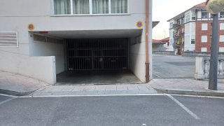 Alquiler de parcela de garaje para coche y moto