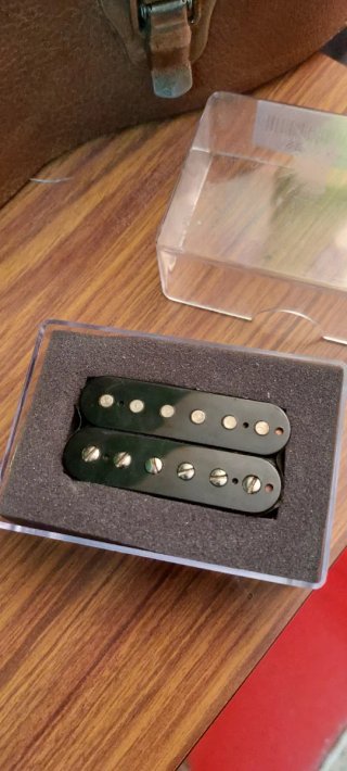 Pastilla Gibson 490R Negra