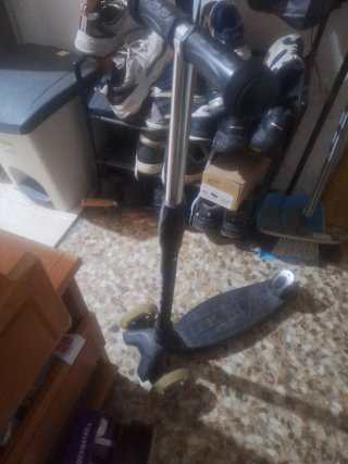 Monopattino a 3 Ruote