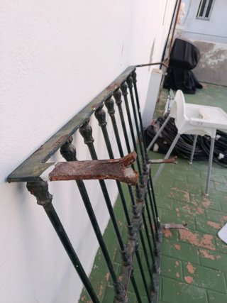 Reja de Hierro Forjado Antigua