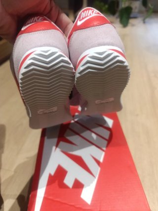 Nike Cortez Rosa y Rojo