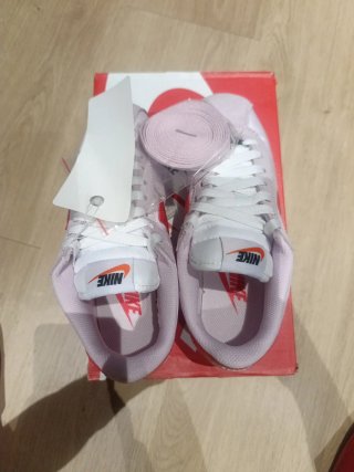 Nike Cortez Rosa y Rojo
