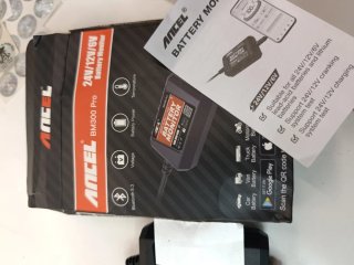 Monitor Baterías Coche/Moto 12-24V BM300 Pro