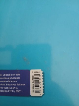 Libros de matemáticas y lengua de 5 de primaria.