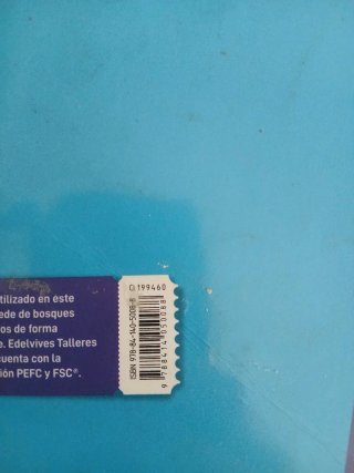 Libros de matemáticas y lengua de 5 de primaria.