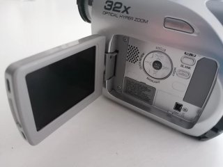 Videocámara JVC MiniDV con accesorios