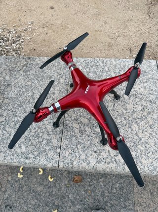 Dron Syma Rojo