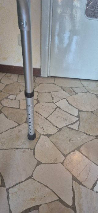Deambulatore pieghevole in alluminio