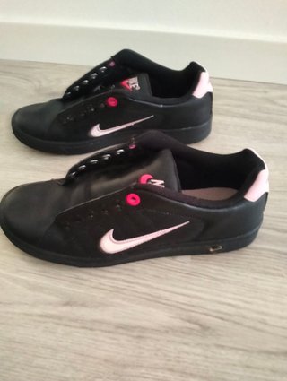 Zapatillas Nike Sweet Classic Leather Negras Rosas