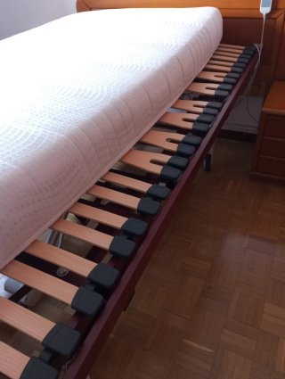 Cama articulada con colchón