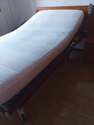 Cama articulada con colchón