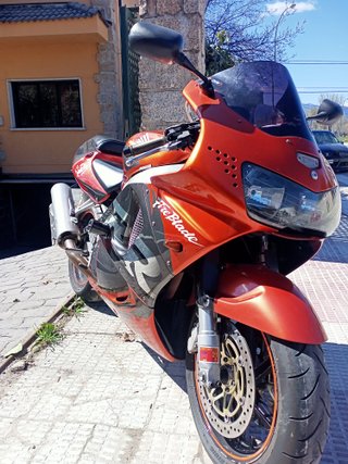 Honda CBR 900 RR Fireblade 99 Carburación