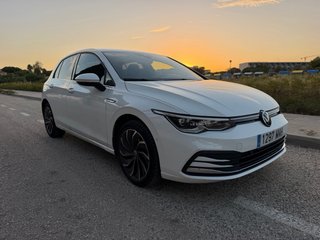 Volkswagen Golf 8 2.0tdi 150cv DSG 2021