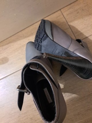 Botines UTERQUE grises con cordones y hebilla