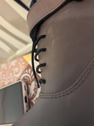 Botines UTERQUE grises con cordones y hebilla