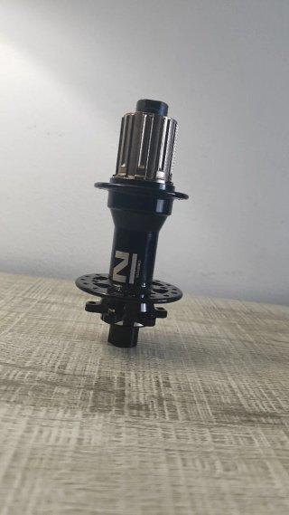 Buje Trasero Novatec D712SB-B12 Negro