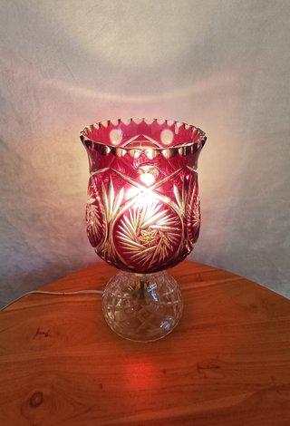 Lámpara de mesa de cristal tallado