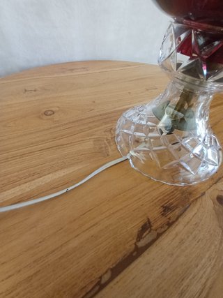 Lámpara de mesa de cristal tallado