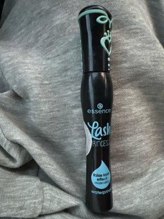 Máscara de pestañas Essence Lash Princess