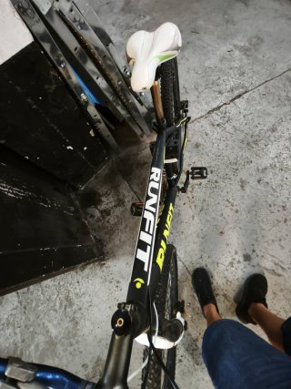 Bicicleta RUNFIT Negra y Amarilla