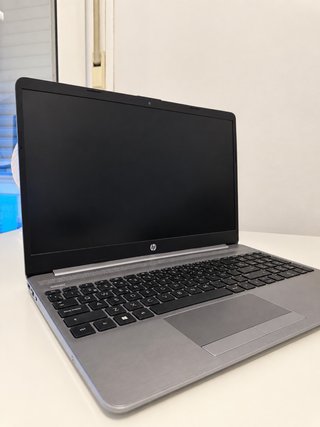 Portátil HP 250 G8 Gris/Plata