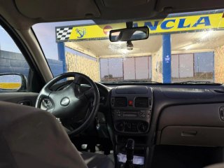 Nissan Almera 2002