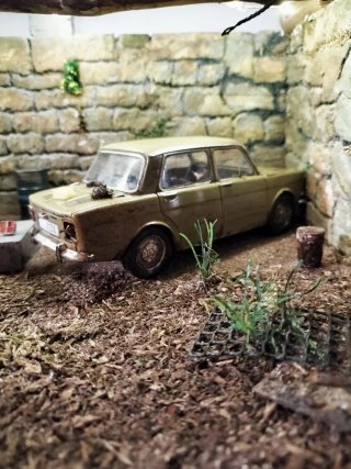 Seat 600+Simca 1000 diorama 1:24 con luz