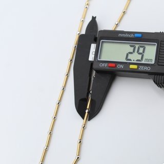 Cadena de oro combinado de 18k. Peso: 12.98 gr.