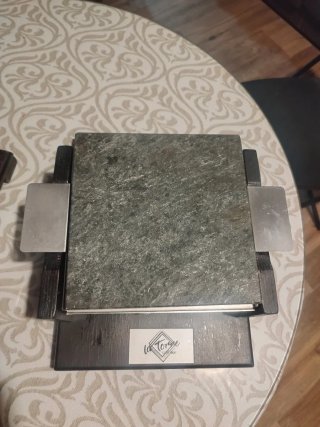 Parrillas de piedra volcánica para asar