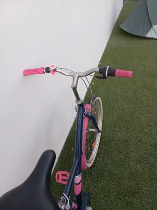 Bicicleta infantil Btwin azul y rosa
