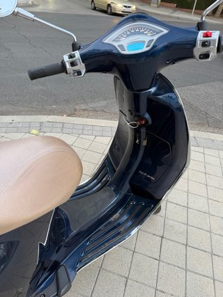Vespa Primavera 125 cc Azul