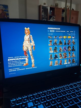 Fortnite C3enT4 EXCLUSIVA con 104 trajes