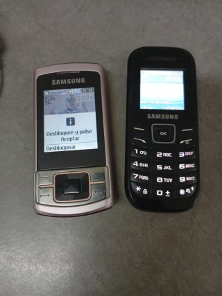 Teléfonos Samsung (2 unidades)
