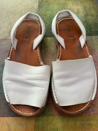 Menorquinas blancas piel talla 34