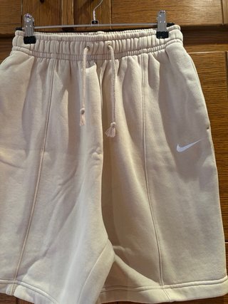 Bermuda Nike Beige