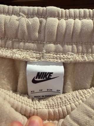 Bermuda Nike Beige
