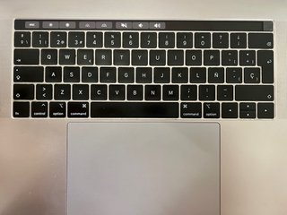 MacBook Pro 15" (2018) - i7 6-Core | 16GB | 256GB