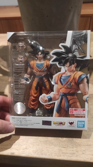 Son Goku SH Figuarts Super Hero