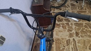 Bicicleta BMX Azul. 20"