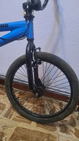 Bicicleta BMX Azul. 20"