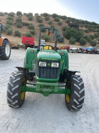 Tractor John Deere 5055 E