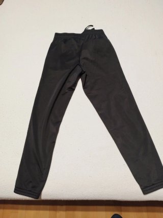 Chándal deportivo Puma negro,talla 11-12  152 cm