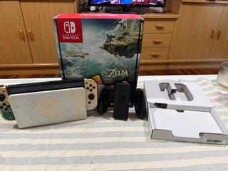 Nintendo Switch OLED Tears of the Kingdom + juego