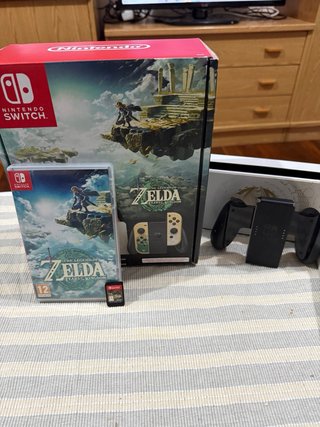Nintendo Switch OLED Tears of the Kingdom + juego